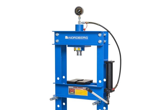 Пресс, усилие 30 тонн,  сборная рама, Ход штока 150 мм, Глубина рабочего стола 150 мм