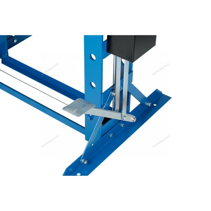Пресс с ножным приводом, усилие 50 тонн