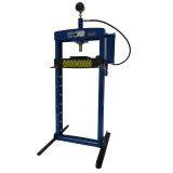 Гидравлический пресс для автосервиса 12 тонн, ручной привод, сварная рама, горизонтальное смещение, глицеринозаполненный манометр 