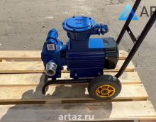 Видео обзор cамовсасывающий насос для перекачки бензина на тележке DB-200Е 380 вольт