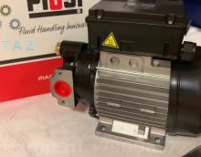 Видеообзор товара Насос для перекачки масла Piusi Viscomat 90 M F00303M00