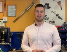 Видеообзор товара Насос для перекачки топлива бочковой ручной Пегас БелАк с рычажным приводом